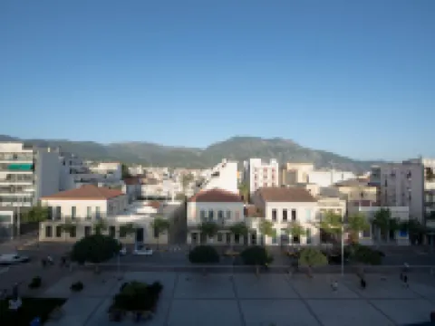 Cozy Flat on the Main Square, 10Min to the Sea