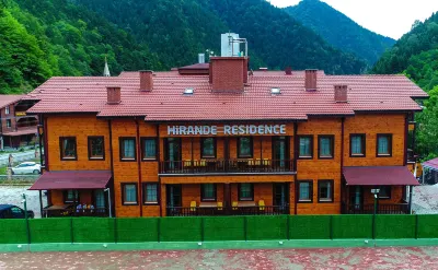 Hirande Uzungöl Hotel a 