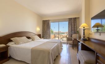 Hipotels Barrosa Garden