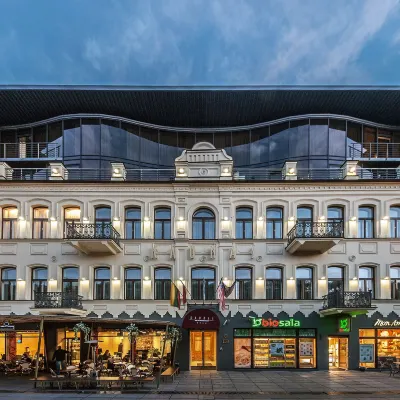 Kaunas Hotels near Christ's Resurrection Basilica