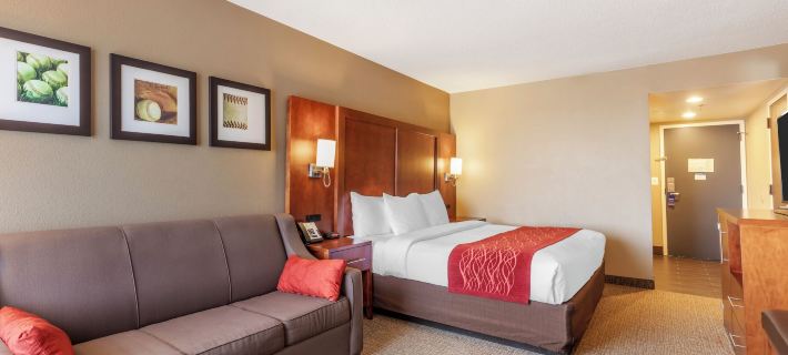 Comfort Inn & Suites Aberdeen Hotels in Harford County