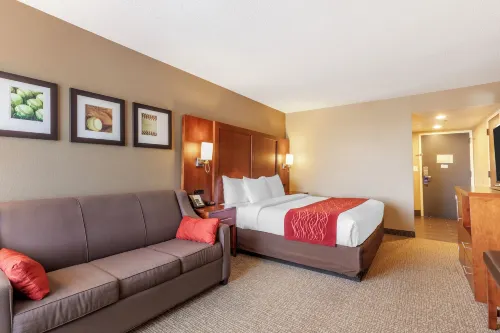Comfort Inn & Suites Aberdeen Hotels in Aberdeen
