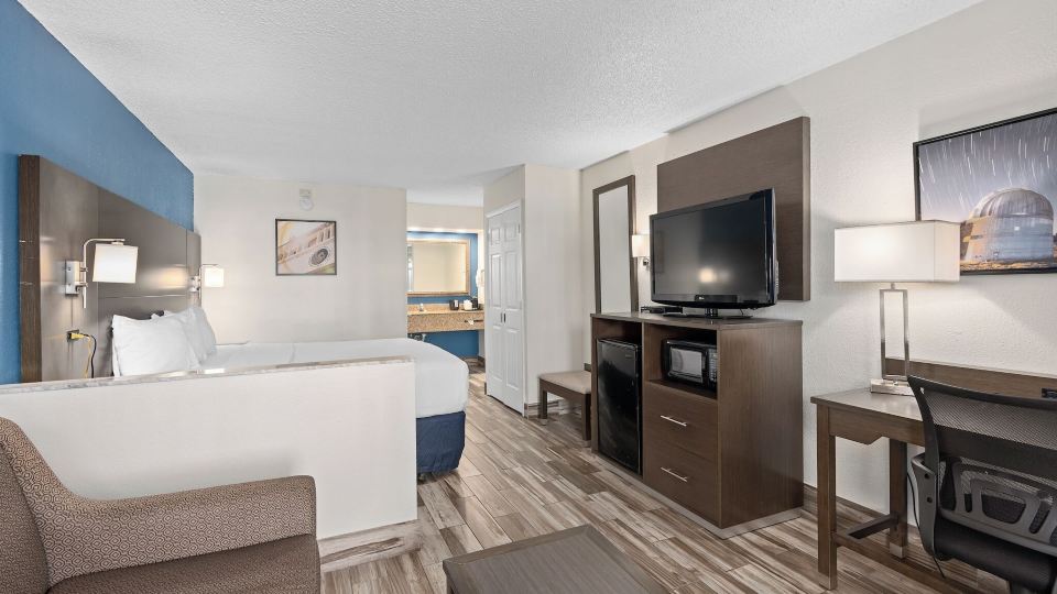 Baymont by Wyndham Orlando East