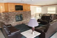 Super 8 by Wyndham Sheldon Hotels in Sheldon