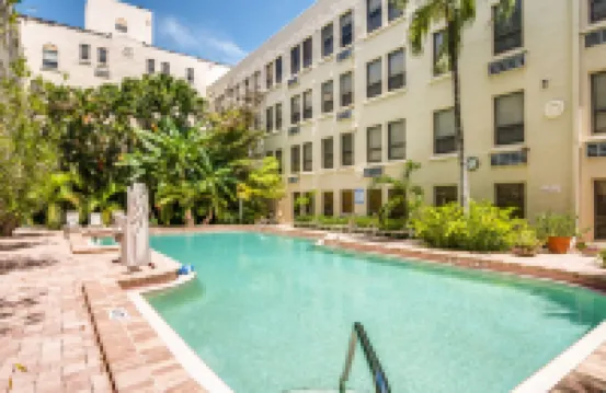 棕櫚灘熱帶公寓