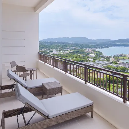 Ala Mahaina Condo Hotel