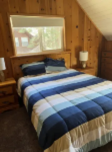 Lake View Cottage in Lake Almanor Country Club!