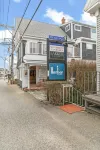 Stylish Beachside Condo on Commercial - Dog-Friendly, Parking, Prime Location