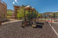 Multiple Pools and Full-Service Spa - Luxurious Retreat Hotels in Summit County