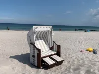 Exclusive apartment with garden and fireplace near the beach Hotels in Zingst