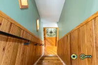 Chef's Kitchen and Cozy Fire Pit - Stunning Mountain Escape Hotels in Basye