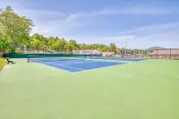 Beautiful & convenient home close to lake with shared pool, WiFi, & central AC