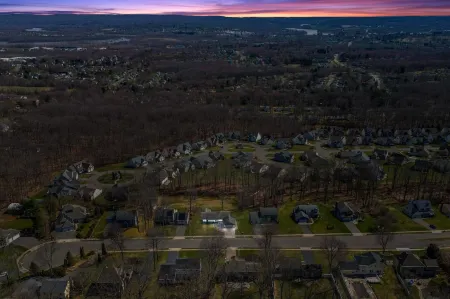 Open Concept Living and Cozy Ambiance - Inviting Spacious Haven