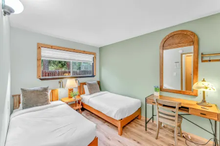 Scenic Deck and Gas Fireplace Retreat - Charming Mountain Escape