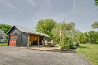 Hot Tub, Jacuzzi and Spacious Outdoor Oasis - Gorgeous Retreat