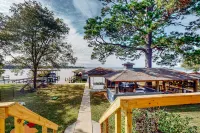Lakefront Home with Private Dock, Outdoor Kitchen & Kayaks - Dog-Friendly