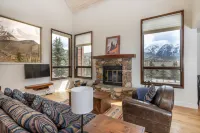 Expansive Mountain Views and Heated Pool - Charming Luxury Retreat