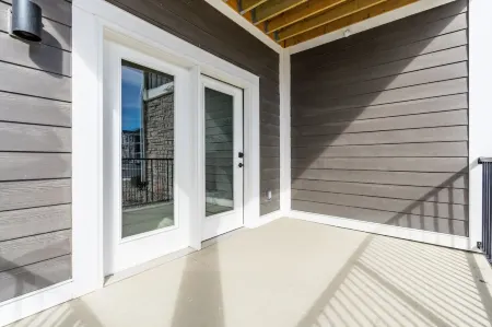 Serene Oasis with Private Patio and Fast Wifi - Spacious Retreat