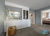 Broad Street Suite 3|Parking for 3 Vehicles |Walkable |Boho Inspired |Full Kitchen |Huge Living Room