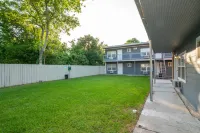 Gated Parking and Cozy Living Space - Affordable Comfort Retreat