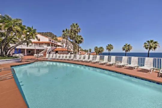 Stunning Ocean Views and Spacious Balcony - Breathtaking Coastal Haven