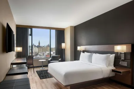 AC Hotel Ottawa Downtown Отели рядом с достопримечательностью «Национальный военный мемориал Канады»