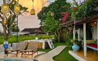 Janur Bungalow Hotels in Borobudur