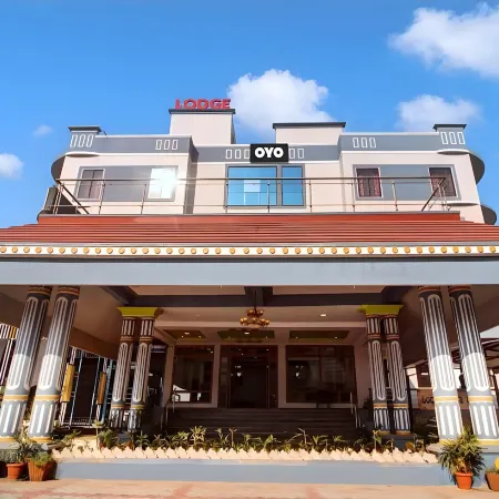 Hotel Partha International