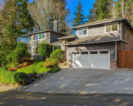 Ultimate Group Getaway: Near Ferry, Hot Tub and Games Hotels in Mukilteo