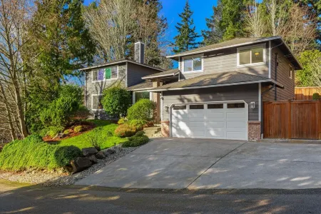 Ultimate Group Getaway: Near Ferry, Hot Tub and Games Отели в г. Мекилтео