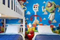 Hot Tub, Themed Spaces and Resort Amenities - Stunning Retreat Hotels in Loughman