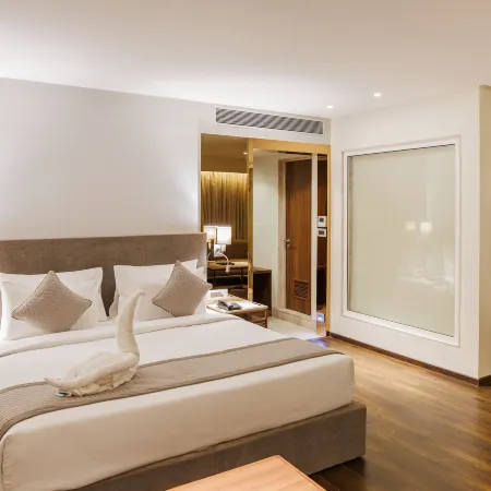 Hotel Golden Aura