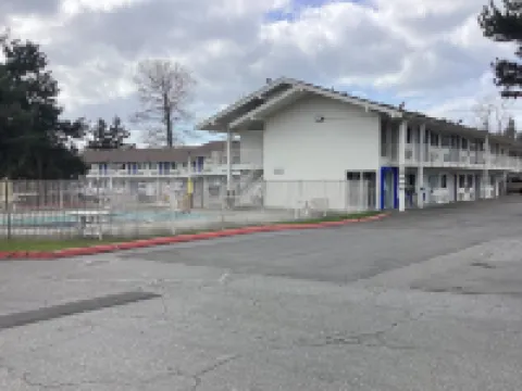 Motel 6 Everett, WA - North Hotels in Everett