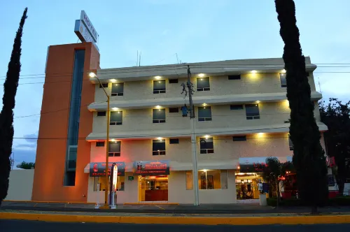 Hotel Elizabeth Ciudad Deportiva - sarapan