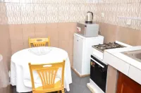Residence MB Meublee Hotel di Wouri