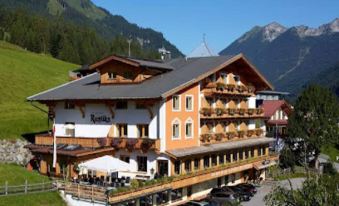 Apartment in Tyrol With hot tub