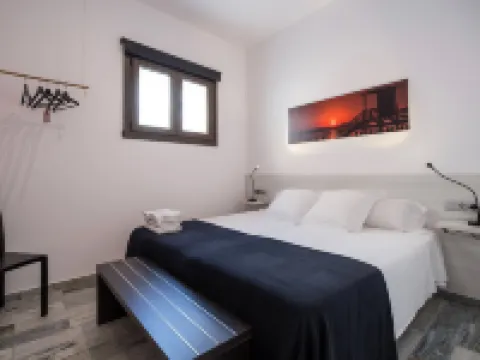 ザ 8 ルームズ ハウス タリファのホテル