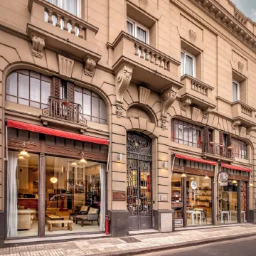 Patios de San Telmo Отели рядом с достопримечательностью «Монтсеррат»