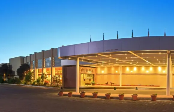 德爾里奧碼頭別墅酒店