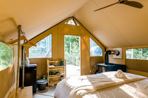 Huttopia Lake George - Adirondacks Hotels in Lake Luzerne