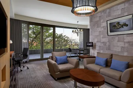 Courtyard Bandung Dago