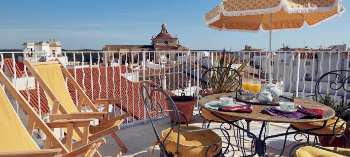 Cristine Bedfor Hotels in Mahon