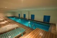 Riviera Suites Melaka - С бассейном