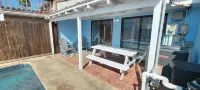 Sparky's Pool House Hotel di South Padre Island