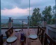Cloud Mist Resort and Spa - Frühstück