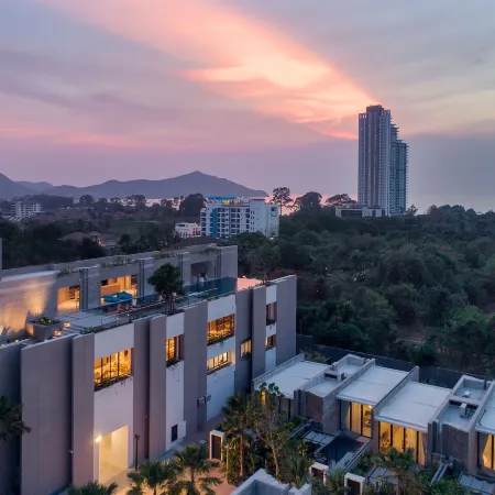 Oceanphere Pattaya Villa by Elite Suites Отели рядом с достопримечательностью «Кхао Чи Чан»