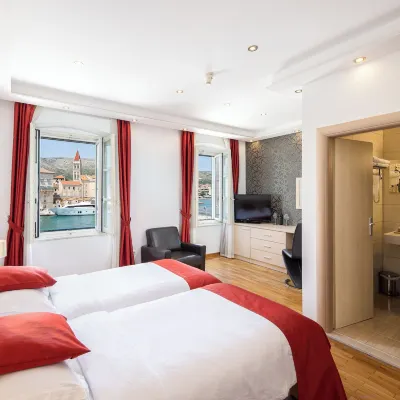 Heritage Hotel Vila Sikaa Hotels near Arbanija