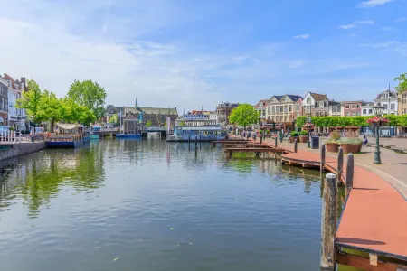 Lot Hotel Отели рядом с достопримечательностью «Лейденський ботанічний сад»