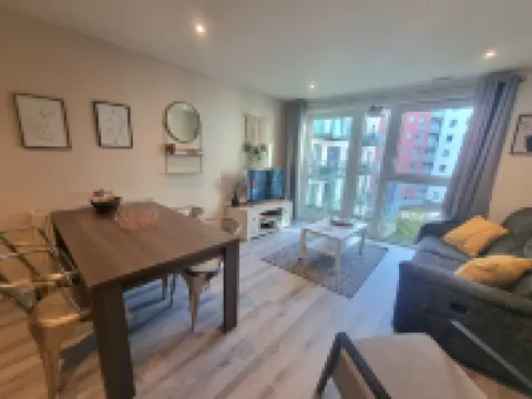 格林威治的兩卧兩衛公寓，帶陽台和電梯