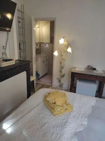 B&B le Miroir Aux Fées Bordeaux Отели рядом с достопримечательностью «Basilique Saint-Seurin»